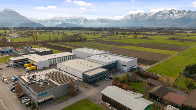 Top Gewerbeimmobilie mit Büro- und Logistikflächen in Weiler