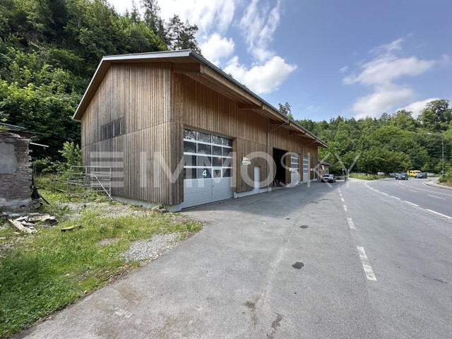 Multifunktionshalle - altes Wohnhaus - Event Altbau