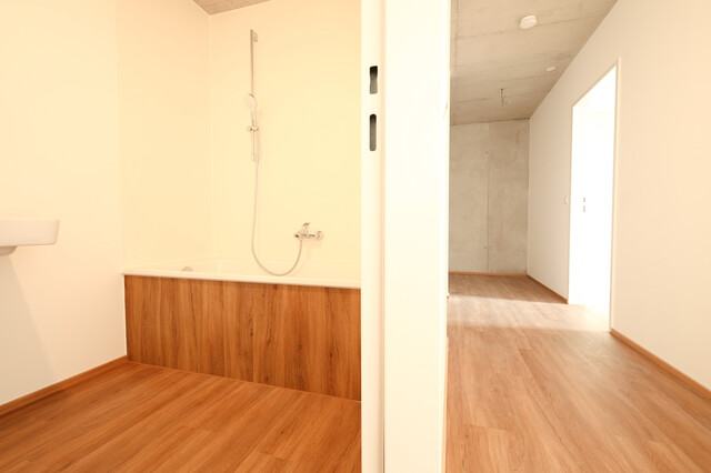 Geräumige 4 Zimmer-Wohnung mit Balkon, Abstellraum, und TG  in Top-Lage!