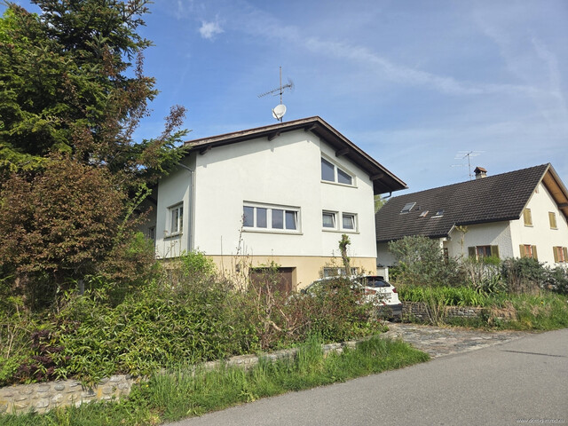 Einfamilienhaus mit großzügigem Grundstück und viel Potenzial in Meiningen