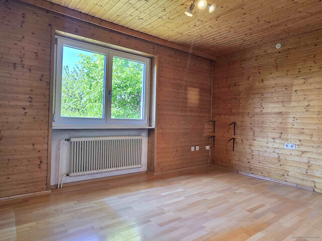 Einfamilienhaus mit großzügigem Grundstück und viel Potenzial in Meiningen