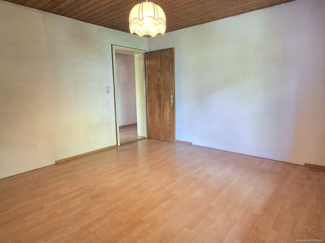 Einfamilienhaus mit großzügigem Grundstück und viel Potenzial in Meiningen