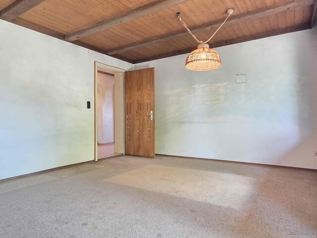 Einfamilienhaus mit großzügigem Grundstück und viel Potenzial in Meiningen