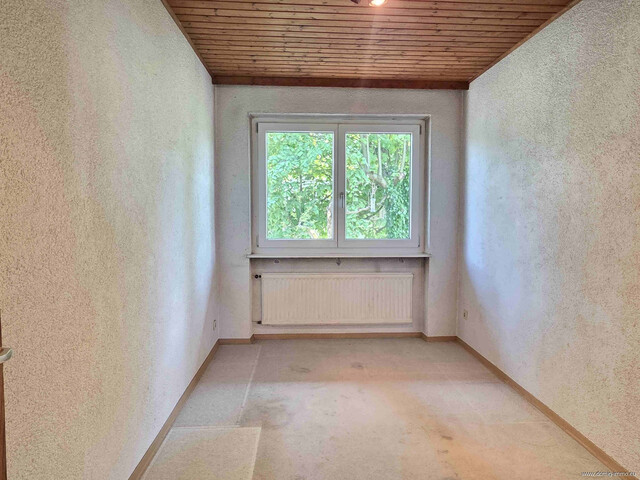 Einfamilienhaus mit großzügigem Grundstück und viel Potenzial in Meiningen