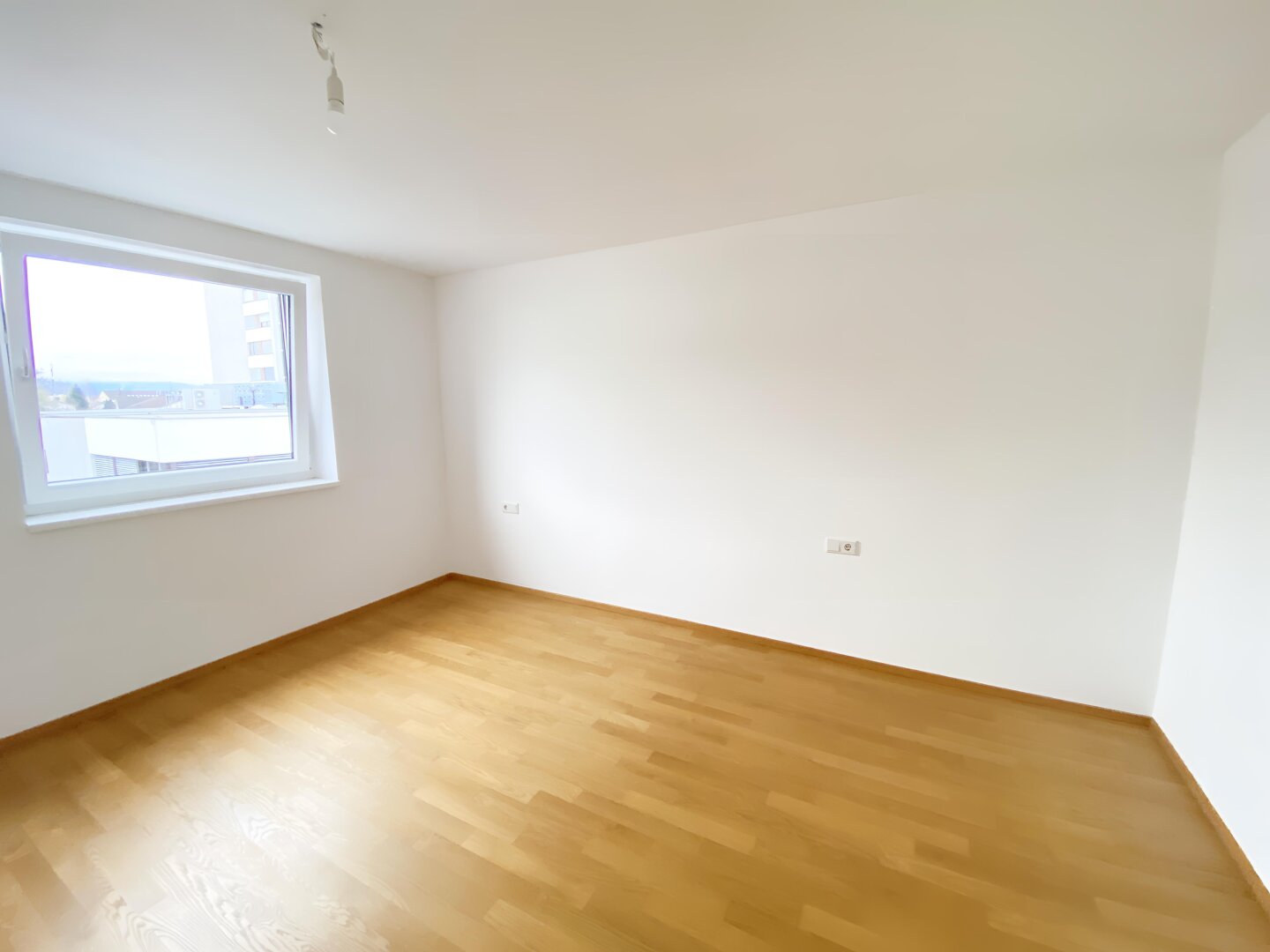 Ihr neues Zuhause in Lustenau – Moderne 2,5-Zimmerwohnung mit Wintergarten zu vermieten!