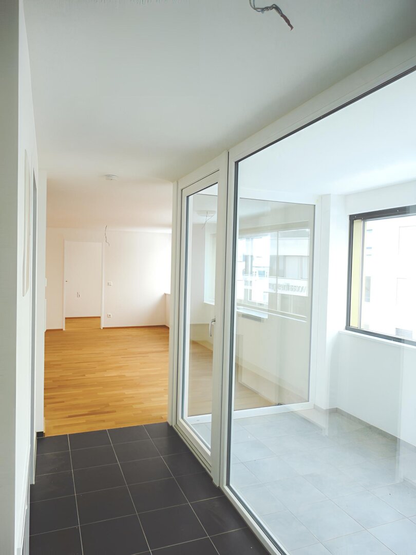 Ihr neues Zuhause in Lustenau – Moderne 2,5-Zimmerwohnung mit Wintergarten zu vermieten!