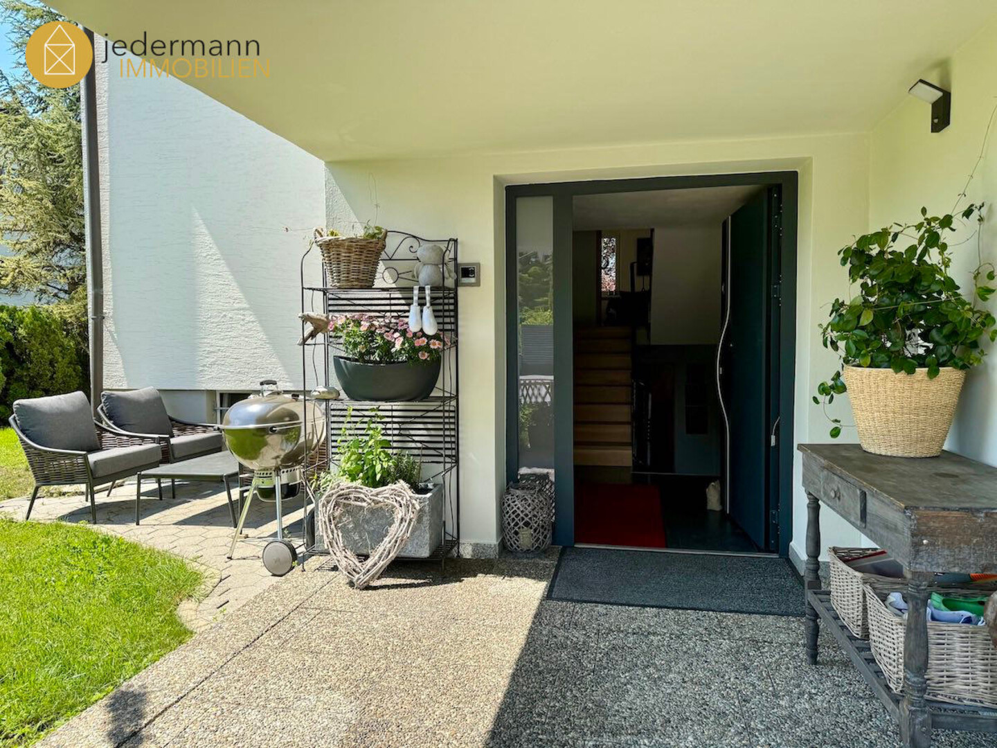 DORNBIRN: CHARMANTES ZUHAUSE MIT HERZ! LIEBEVOLL SANIERTES HAUS IM ROHRBACH.