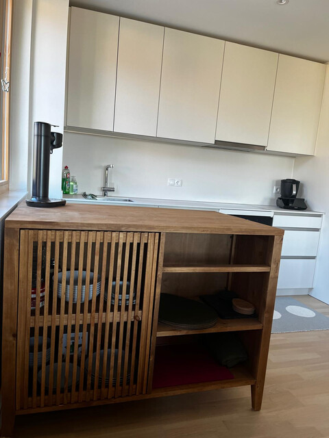 Für meine Wohnung suche ich einen Nachmieter. Die Übernahme ist nach Absprache möglich.