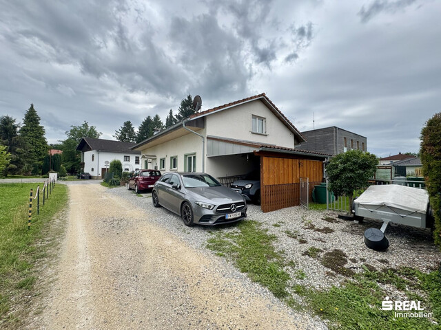 Charmanter Bungalow in ruhiger Lage mit traumhaftem Garten