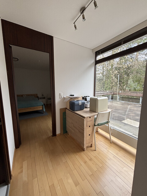 "ohne Provision" geräumige, helle 2 Zimmer Wohnung mit großem Balkon