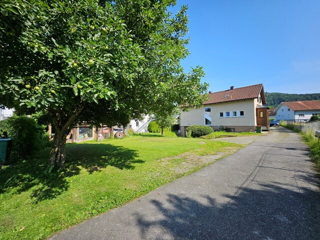 Leistbares gut geschnittenes Grundstück in ruhiger und sonniger Lage von Mäder!