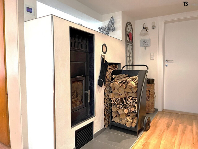 Bregenz: Langen: Garten-Wohnung ca. 200 m2 mit 8 Zimmern, Garten 169 m2 Terrasse 56 m2 & Balkon