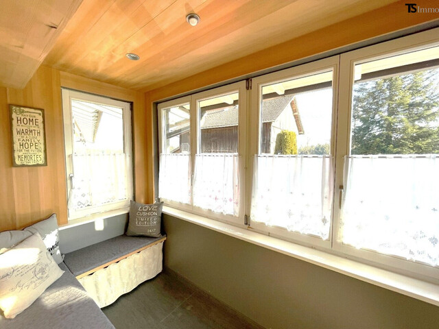 Bregenz: Langen: Garten-Wohnung ca. 200 m2 mit 8 Zimmern, Garten 169 m2 Terrasse 56 m2 & Balkon