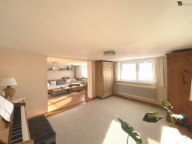 Bregenz: Langen: Garten-Wohnung ca. 200 m2 mit 8 Zimmern, Garten 169 m2 Terrasse 56 m2 & Balkon