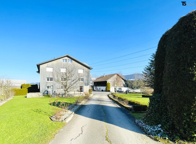 Bregenz: Langen: Garten-Wohnung ca. 200 m2 mit 8 Zimmern, Garten 169 m2 Terrasse 56 m2 & Balkon