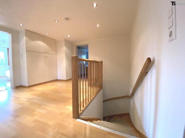 Bregenz: Langen: Garten-Wohnung ca. 200 m2 mit 8 Zimmern, Garten 169 m2 Terrasse 56 m2 & Balkon