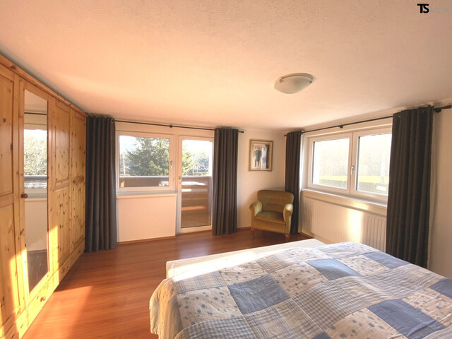 Bregenz: Langen: Garten-Wohnung ca. 200 m2 mit 8 Zimmern, Garten 169 m2 Terrasse 56 m2 & Balkon