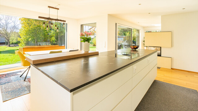 Krumbach | Neuwertiges Zuhause mit Photovoltaik und Luftwärmepumpe