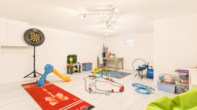 Krumbach | Neuwertiges Zuhause mit Photovoltaik und Luftwärmepumpe