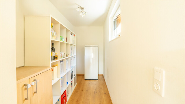 Krumbach | Neuwertiges Zuhause mit Photovoltaik und Luftwärmepumpe