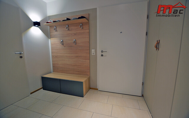 Neuwertige 4-Zimmer-Gartenwohnung mit großem Privatgarten & hochwertiger Ausstattung