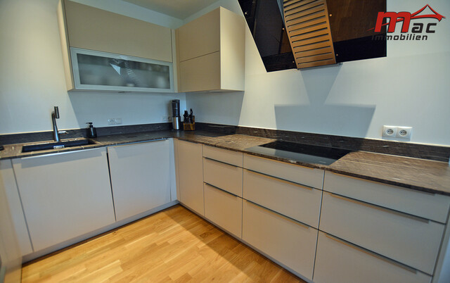 Neuwertige 4-Zimmer-Gartenwohnung mit großem Privatgarten & hochwertiger Ausstattung