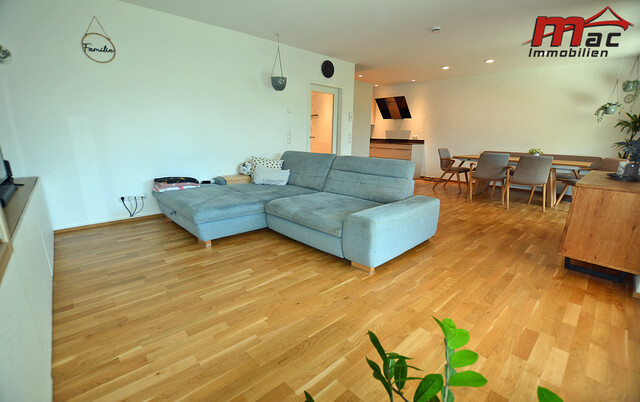 Neuwertige 4-Zimmer-Gartenwohnung mit großem Privatgarten & hochwertiger Ausstattung