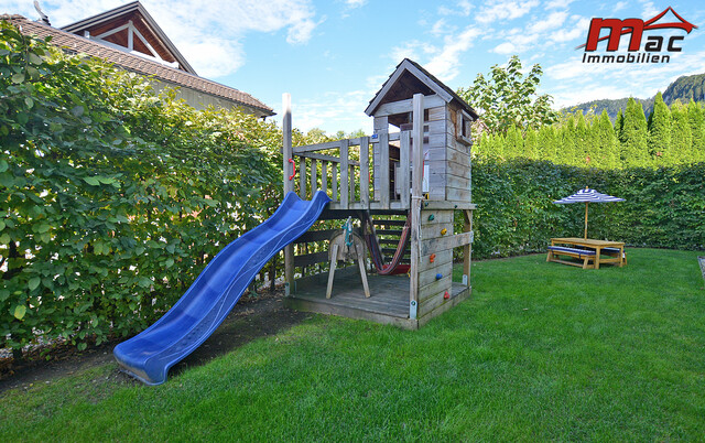 Neuwertige 4-Zimmer-Gartenwohnung mit großem Privatgarten & hochwertiger Ausstattung