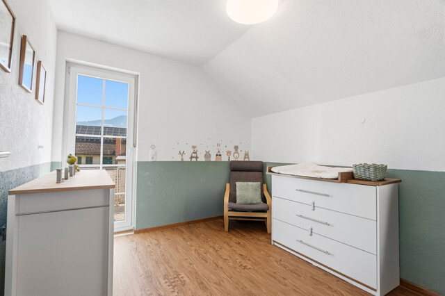 Neuwertige Doppelhaushälfte in Frastanz mit 7 Zimmern, Terrasse, Einliegerwohnung & Garage!