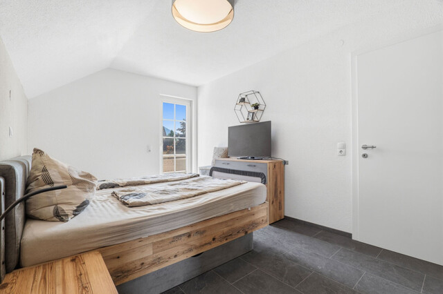 Neuwertige Doppelhaushälfte in Frastanz mit 7 Zimmern, Terrasse, Einliegerwohnung & Garage!