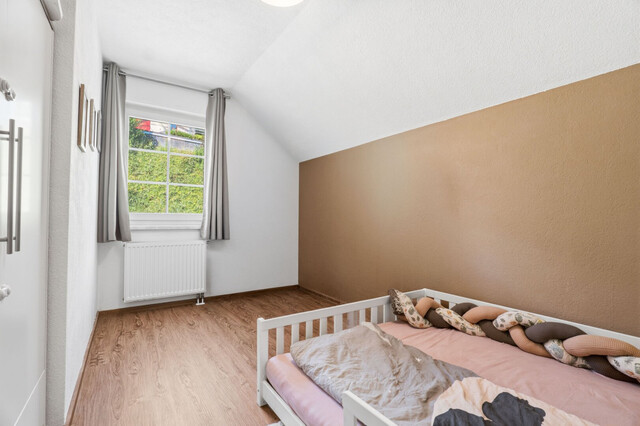 Neuwertige Doppelhaushälfte in Frastanz mit 7 Zimmern, Terrasse, Einliegerwohnung & Garage!