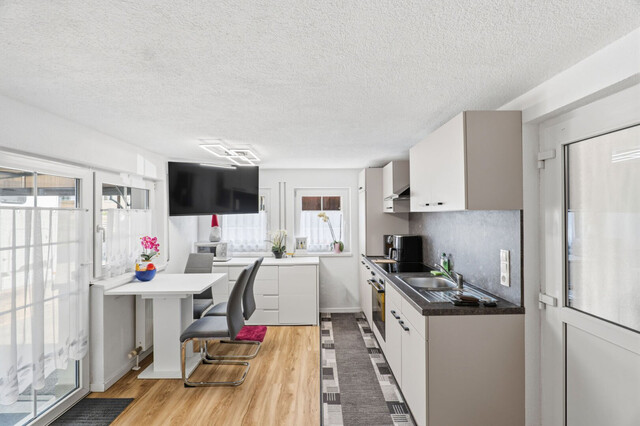 Neuwertige Doppelhaushälfte in Frastanz mit 7 Zimmern, Terrasse, Einliegerwohnung & Garage!