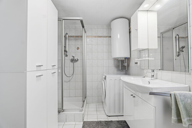 Neuwertige Doppelhaushälfte in Frastanz mit 7 Zimmern, Terrasse, Einliegerwohnung & Garage!