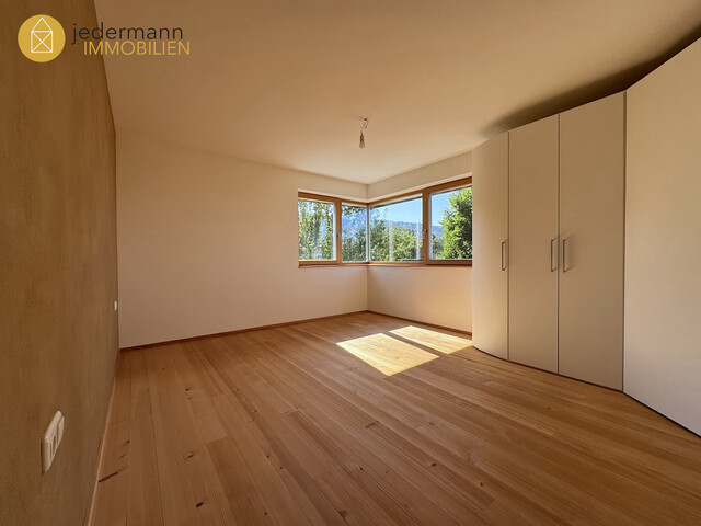 HOHENWEILER: MODERNES WOHNEN IM PASSIVHAUSSTANDARD – ENERGIEEFFIZIENTES EINFAMILIENHAUS