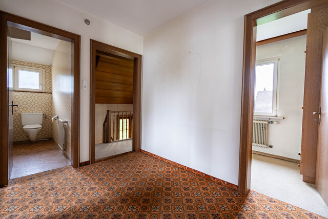 Für Handwerker mit Ausbauqualitäten - Wohnhaus mit 2 Wohnungen und zusätzlichem Bauplatz