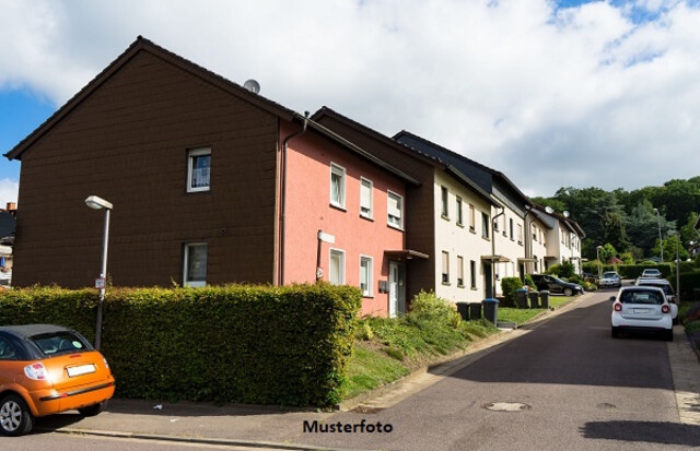 +++ Sehr gepflegtes 2-Familienhaus mit Garten und Terrasse +++