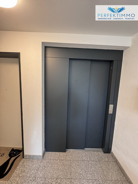 Lichtdurchflutete Dachgeschoss-Maisonette mit Traum-Blick auf den Weiher in Weißensberg!