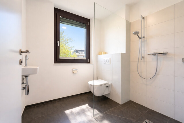 3 Zimmer-Wohnung  |  Balkon  |  Haselstauden  |  Karren-Blick  |  Toplage