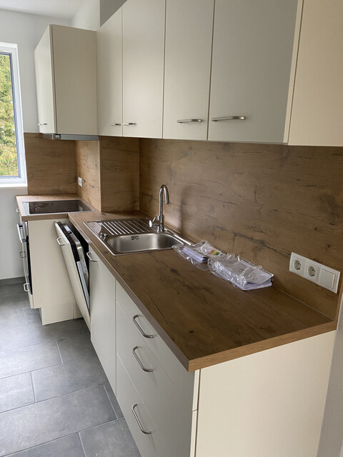 Geräumige Wohnung mit 6,5 m² Balkon und Parkplatz in Top-Lage!