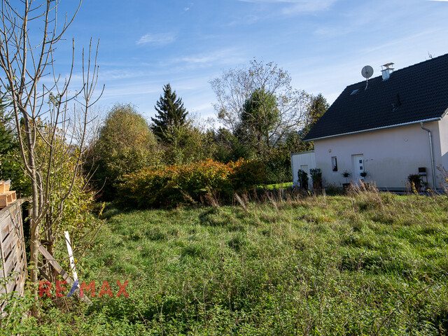 Schönes Grundstück für Ihr neues Eigenheim in liebevoller Umgebung