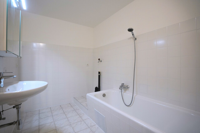 Renovierte 3-Zimmer-Wohnung mit großem Balkon in Lustenau, Maria-Theresien-Straße