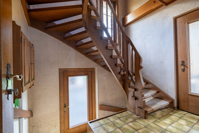 Für Handwerker mit Ausbauqualitäten - Wohnhaus mit 2 Wohnungen und zusätzlichem Bauplatz