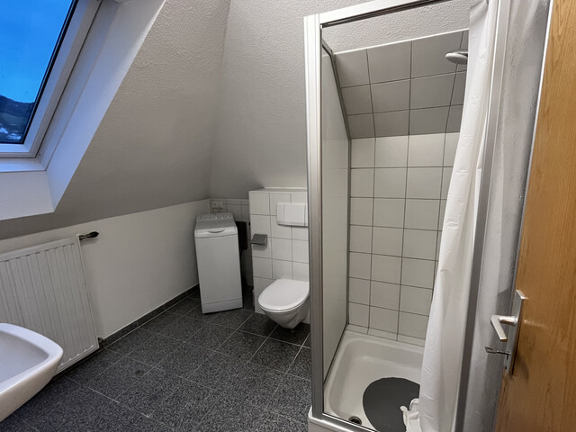 Auch Kurzzeitmiete! Schönes neuwertiges möbliertes Apparttement 