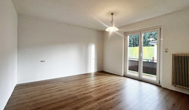 Einfamilienhaus mit großem Grundstück