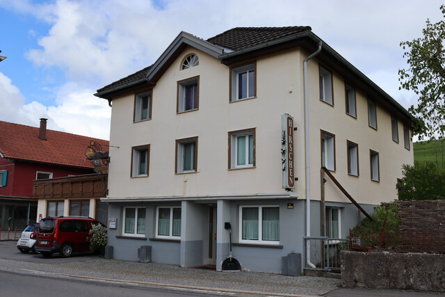 Einmalige Chance - gesamte Geschäfts- und Wohn-Immobilie zu vermieten