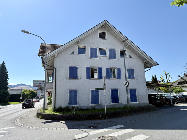 Zentral gelegenes Investorenprojekt, Haus mit 5 Wohnungen plus einem Bungalow in attraktiver Lage!