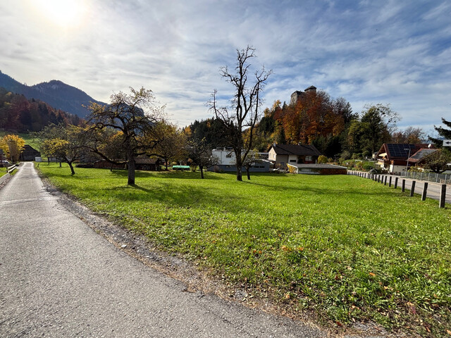 Baugrundstück am Fuße von Schloss Glopper - Grundstück 1