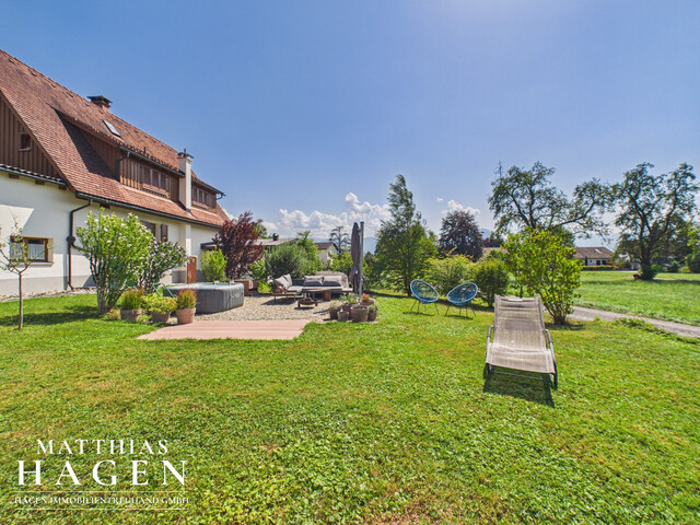 Stylishes Einfamilienhaus mit großem Garten in ruhiger Lage