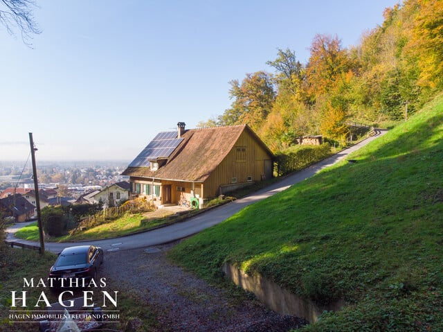 Seltenheit: Kleine Landwirtschaft mit Blick über Dornbirn