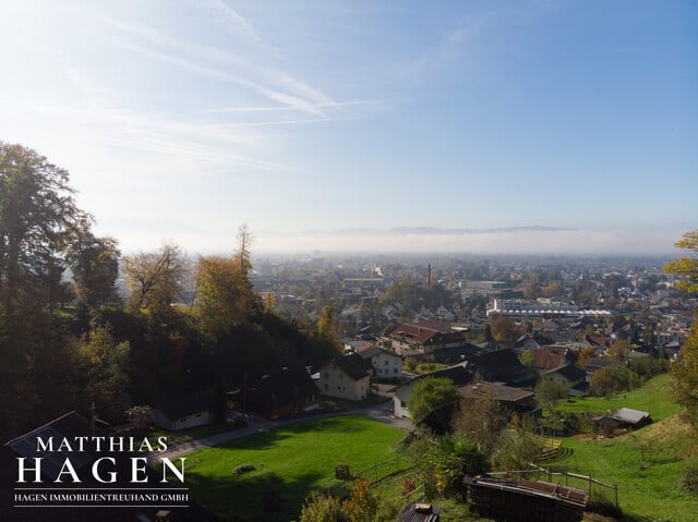 Seltenheit: Kleine Landwirtschaft mit Blick über Dornbirn